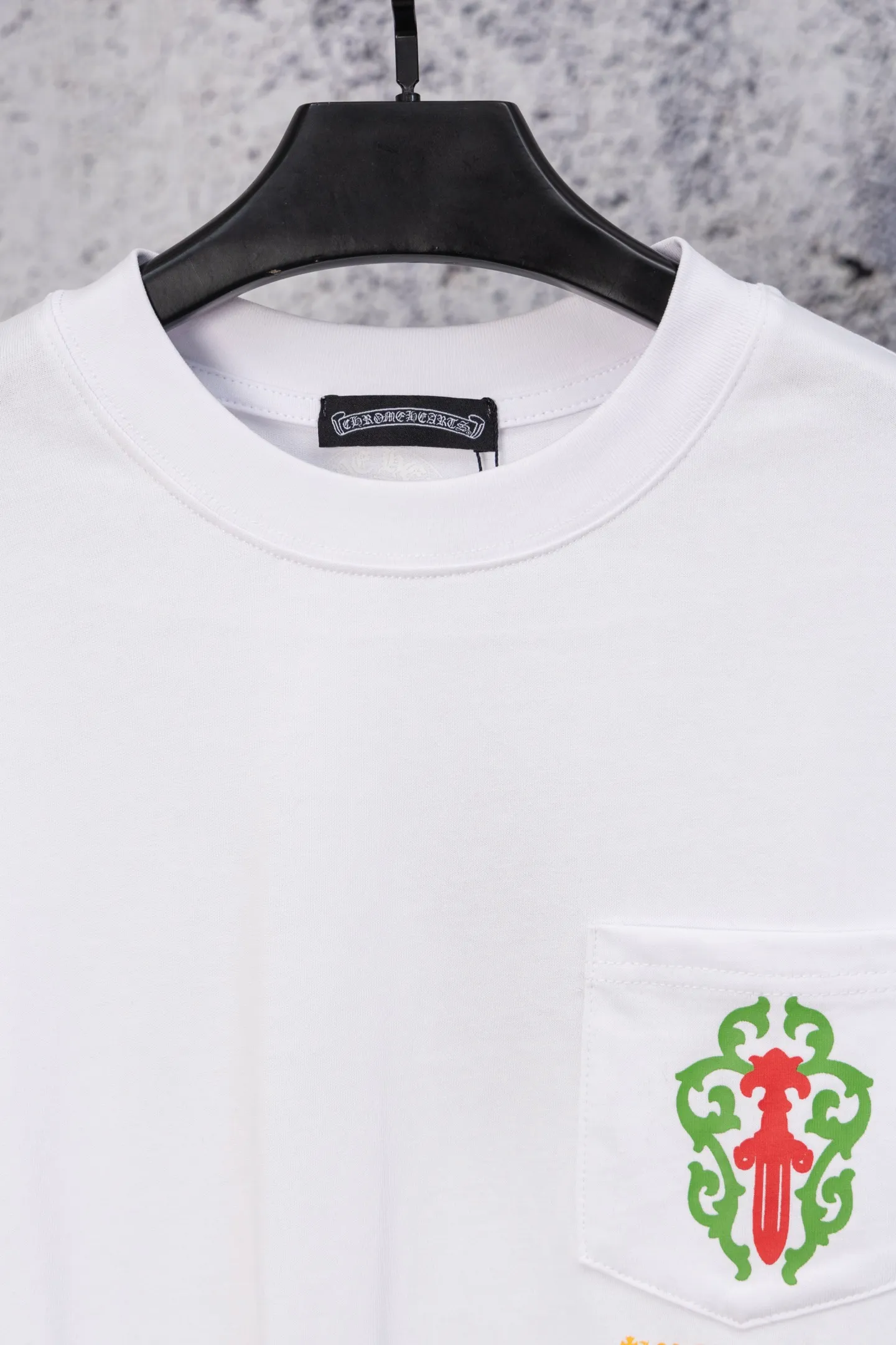 P190 Chrome Hearts CH Chrome Hearts autumn new LA limited totem sword couple style long-sleeved T! Loose fit! Yu Shuxin and other celebrities have the same style! Made of top quality 320g pure cotton fabric! High-end fabrics feel incomparable! Pullover round neck long-sleeved T-shirt, official synchronization, high version, high quality, fashionable personality, versatile trend, pure original quality, original fabric, tag, collar label, washed wheat, complete three standards, color: black and white, size: s—xl